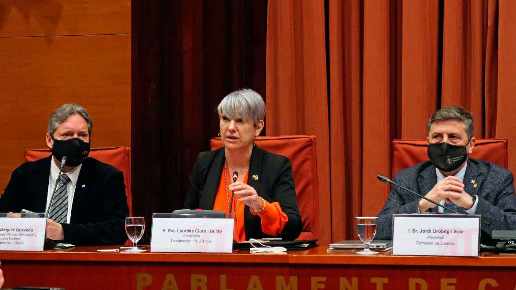 La 'consellera' de Justicia, Lourdes Ciuró, explica cómo reducir el riesgo de suicidio en las cárceles catalanas / PARLAMENT