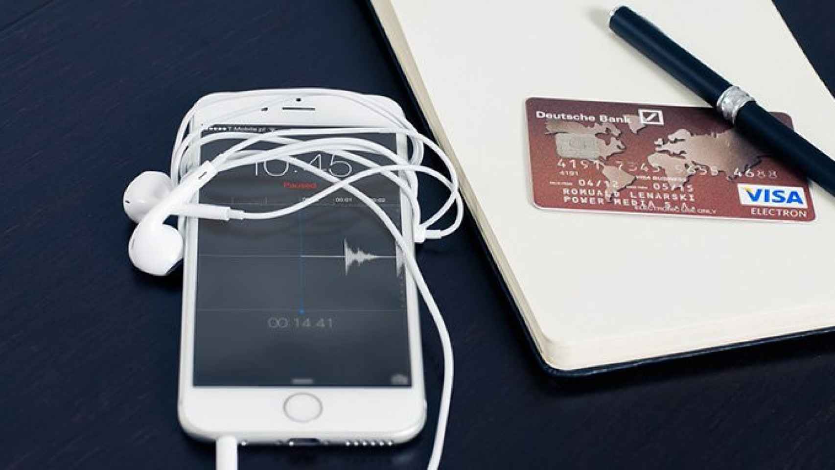 Crece el uso del teléfono móvil para realizar pagos, pero las tarjetas de crédito se mantienen / CG