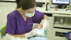 Apdent pide prohibir abrir clínicas dentales que no gestionen médicos cualificados.