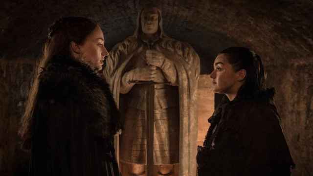 Sansa y Arya Stark en el último 'teaser' de la serie / JUEGO DE TRONOS