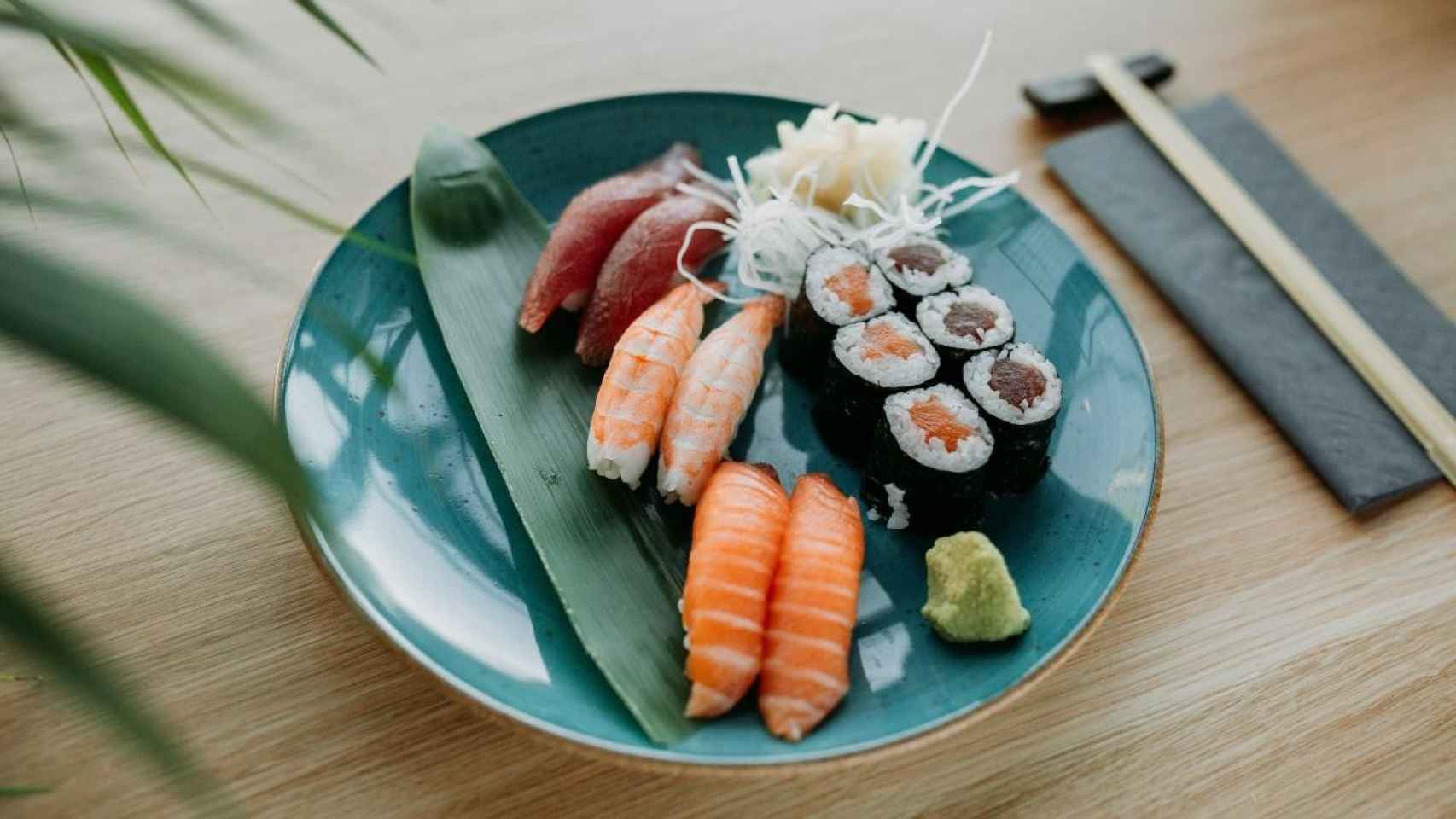 Un plato de sushi / Marta Filipczyk en UNSPLASH