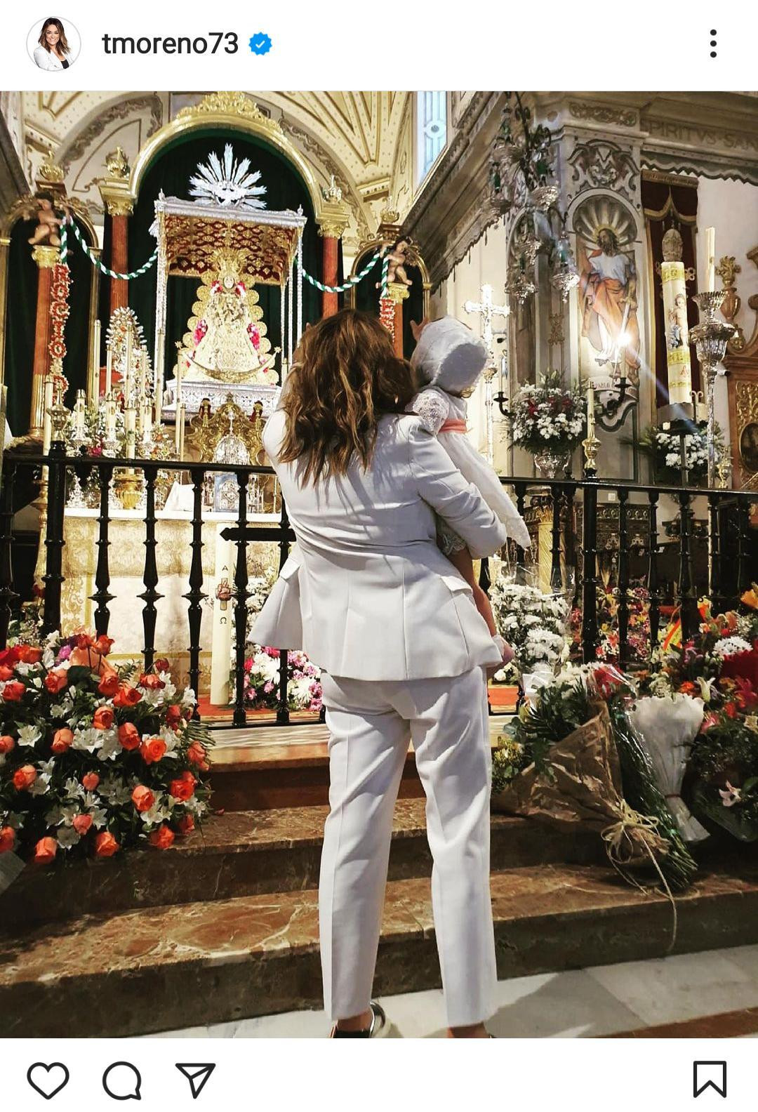 Toñi Moreno y su hija Lola frente a la Virgen del Rocío / INSTAGRAM