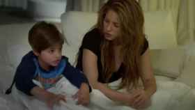Una foto de Shakira y su hijo mayor Milan viendo el Liverpool - Barça / FCB