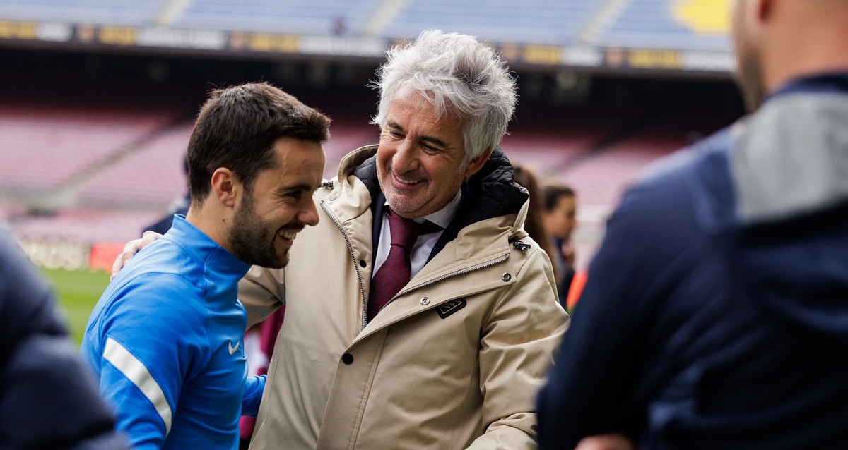 Xavier Puig, junto a Jonatan Giráldez, entrenador del Barça Femenino / FCB