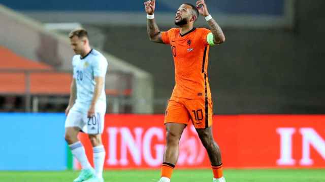 Depay celebrando su gol contra Escocia / EFE