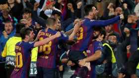 Roberto, Alba, Vidal y Suárez celebrando el gol de Leo Messi / EFE