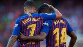 Coutinho y Malcom celebrando un gol con el Barça / EFE