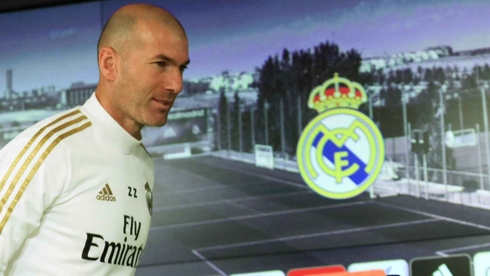 Zidane llegando a rueda de prensa del Real Madrid / EFE