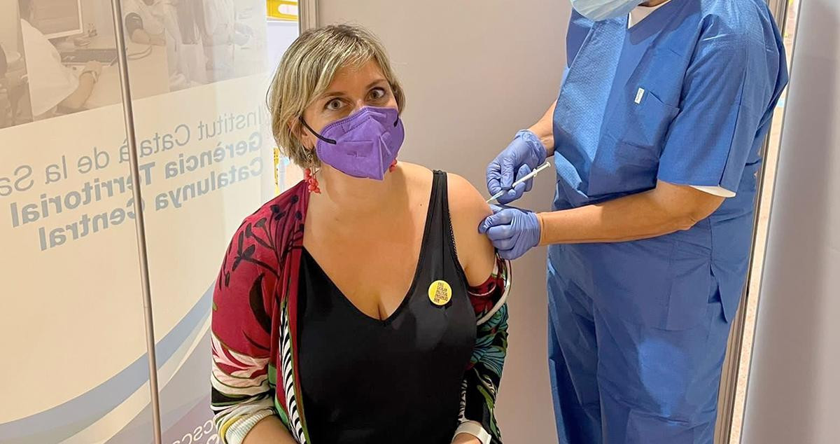 La 'exconsellera' de Salud Alba Vergés recibe la vacuna contra el coronavirus / EUROPA PRESS