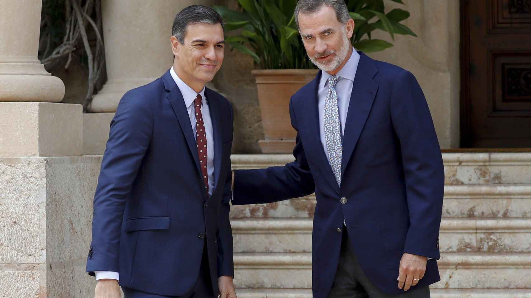 Pedro Sánchez y el Rey Felipe VI, en el palacio de Marivent (Palma de Mallorca) / EFE