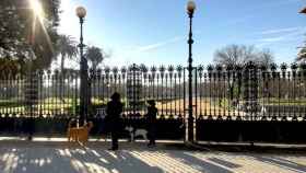 Los Mossos han cerrado el Parque de la Ciutadella, donde se encuentra el Parlament, antes del inicio del pleno / EP