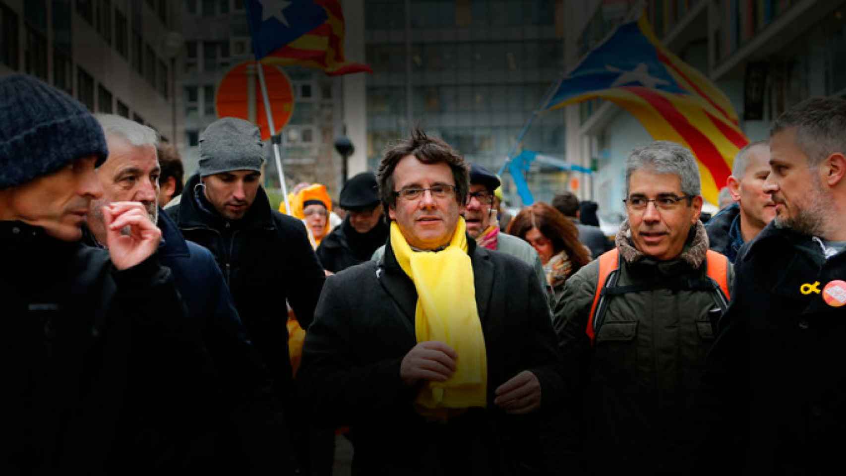 Puigdemont sigue hacia adelante, lo que constituye un insulto a la sociedad catalana, independentistas incluidos / EE