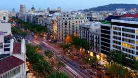 Imagen aérea de paseo de Gràcia, la 'milla de Oro' de Barcelona / CG