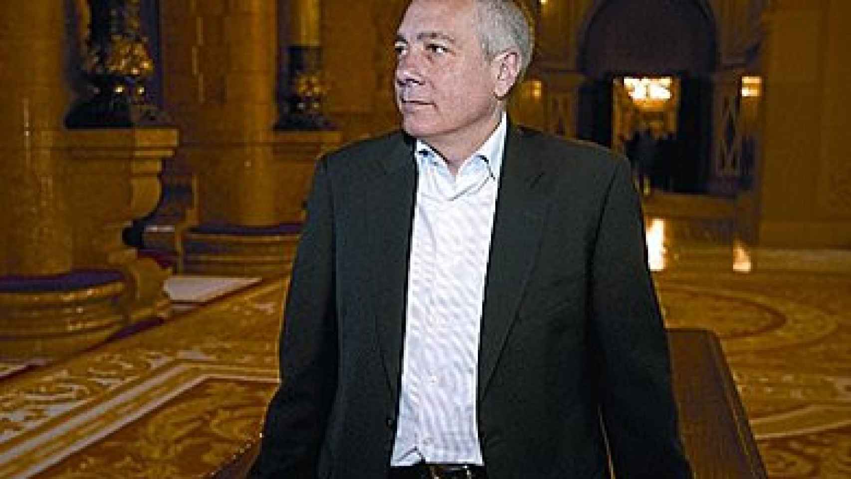 Pere Navarro, en los pasillos del Parlamento autonómico