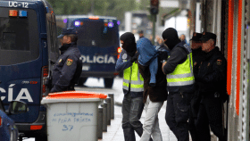 Los detenidos difundían propaganda yihadista y captaban a militantes radicales en Madrid.