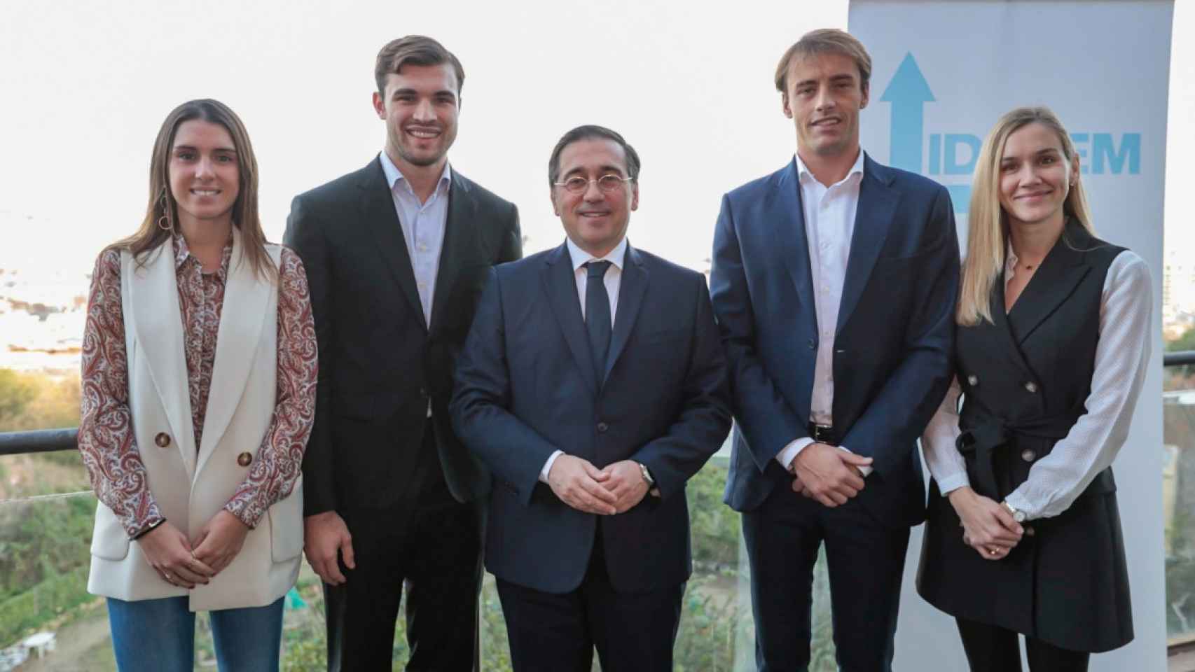 La dirección de Liderem junto al ministro de Exteriores, José Manuel Albares / CEDIDA