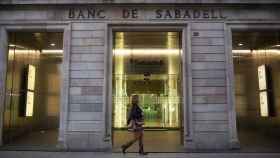 Sede histórica del Banc Sabadell / DAVID ZORRAKINO