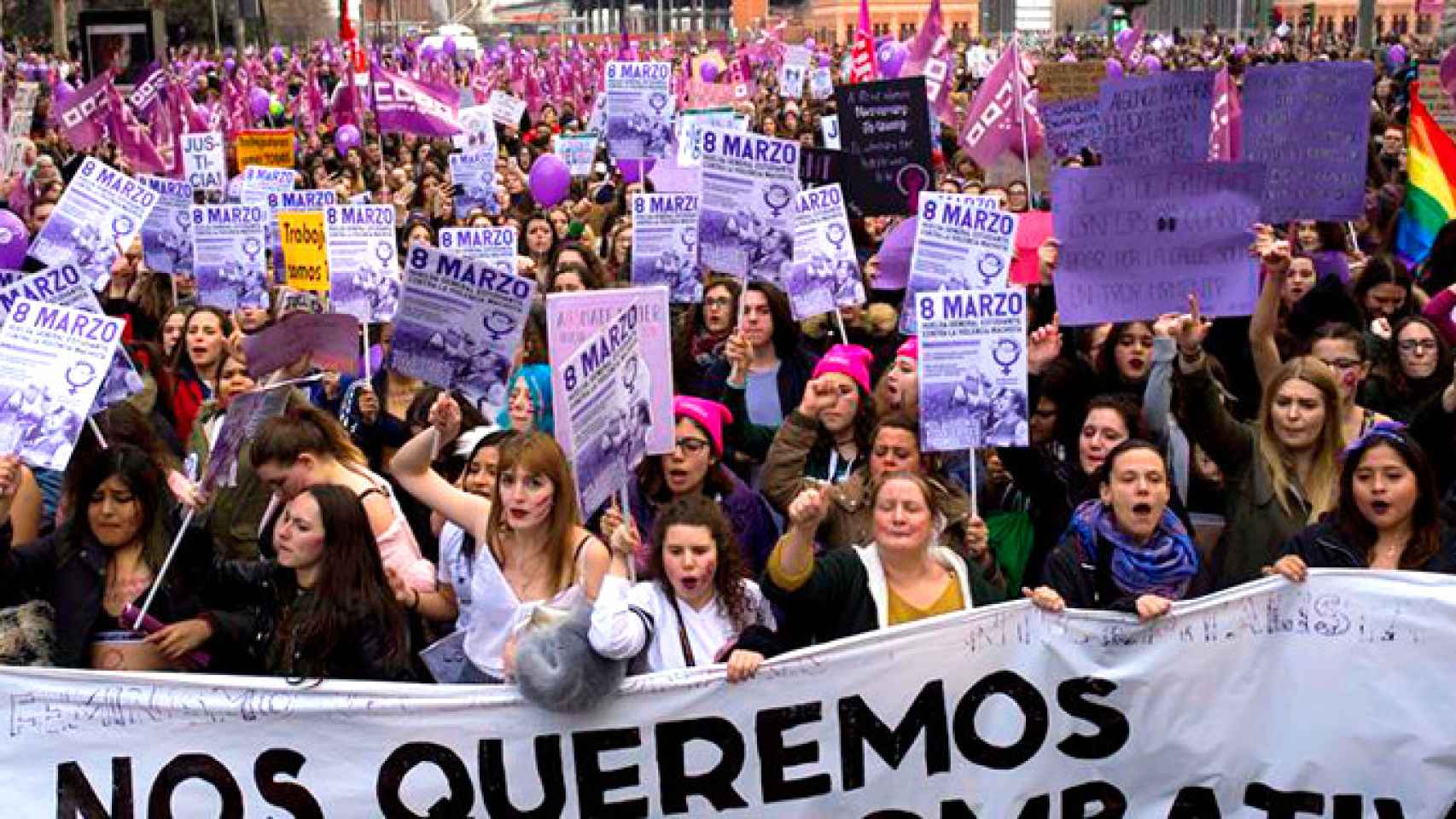 Un momento de la gran manifestación en Madrid en el Día Internacional de la Mujer, el 8M, de 2018 / EFE