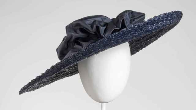 Sombrero creado por Balenciaga / MUSEU DEL DISSENY