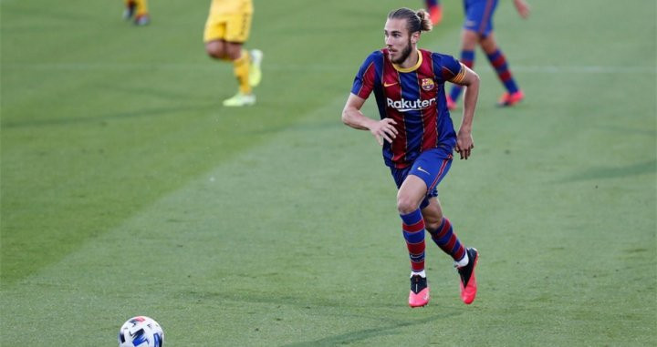 Óscar Mingueza, en un partido con el Barça B | FCB
