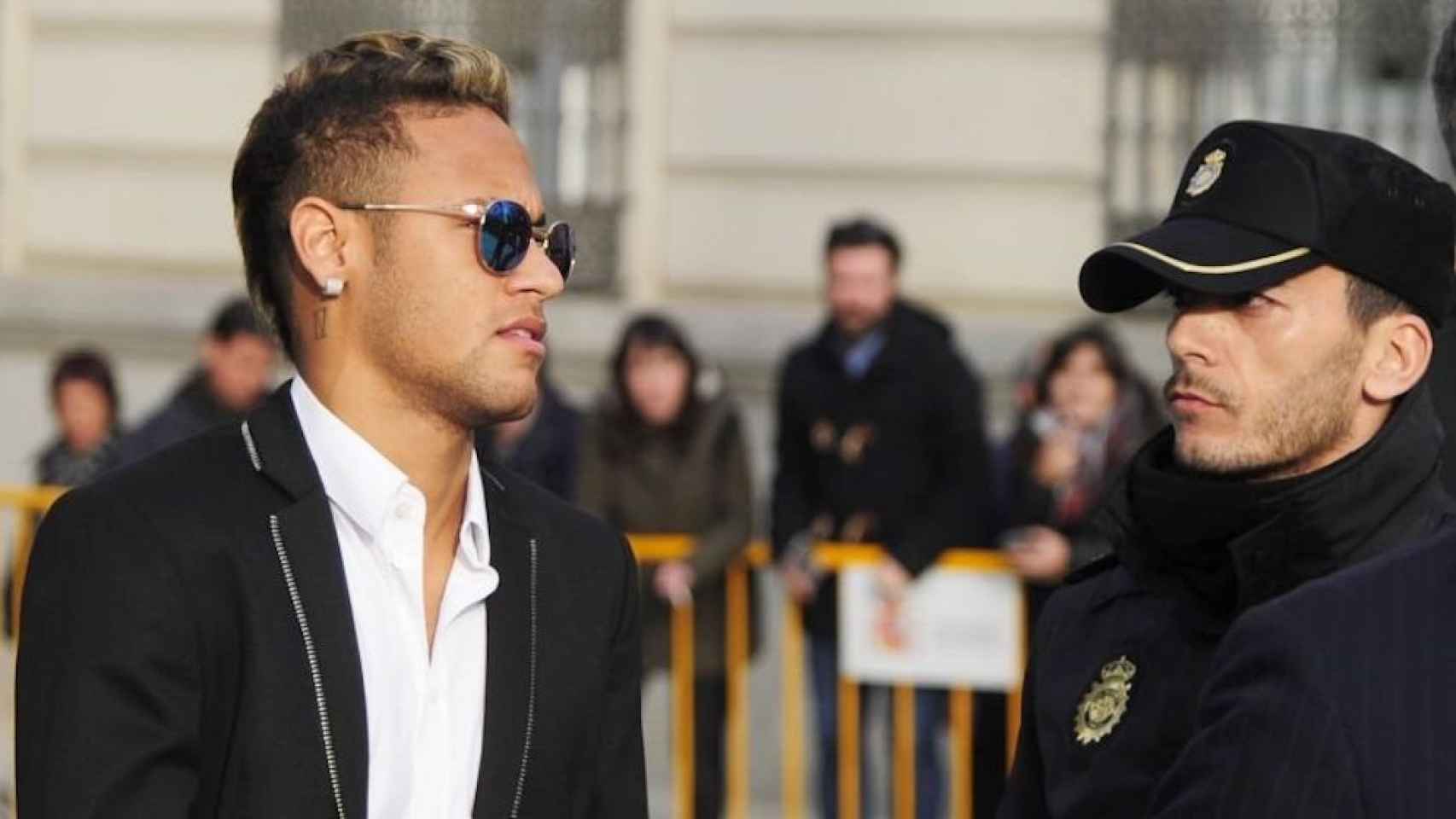Una foto de Neymar Jr. tras salir del juzgado / EFE