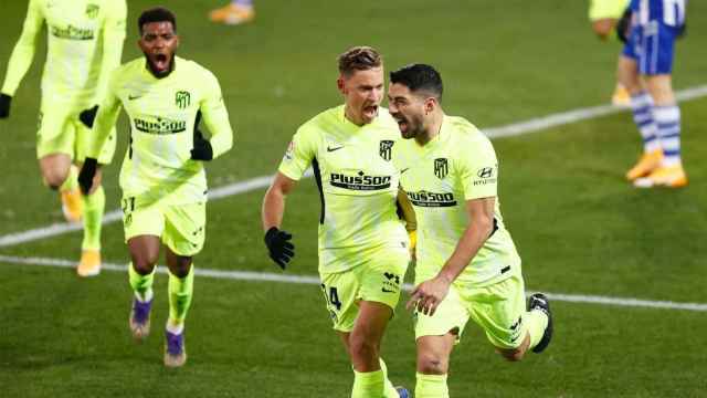 Luis Suárez celebra el gol contra el Alavés / EFE