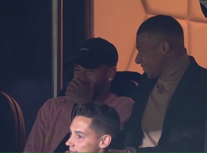 Mbappé y Neymar durante el PSG-Madrid / TWITTER
