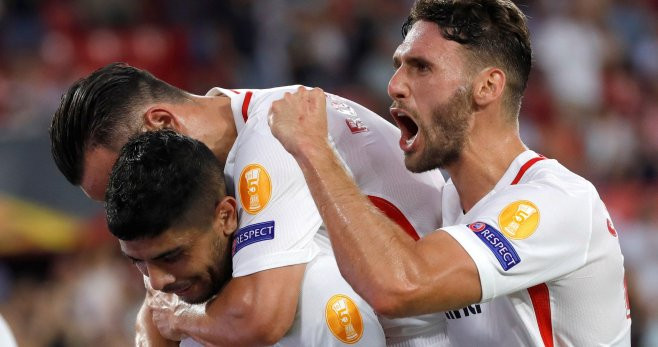 Los jugadores del Sevilla celebran un gol frente al Real Madrid / EFE