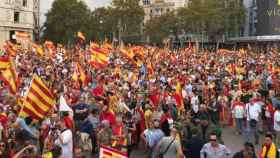 Imagen de la manifestación del 12 de octubre en Barcelona, que ha llenado el Paseo de Gracia y las calles aledañas / CG