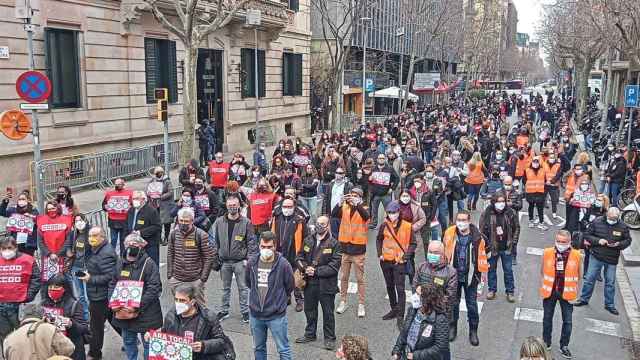 Manifestación estática ante la Delegación de Gobierno de Barcelona / UGT