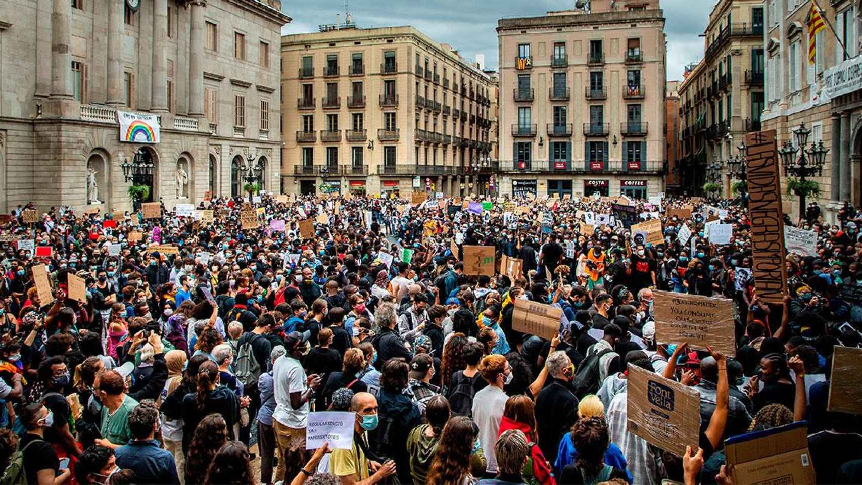 Manifestación en Barcelona contra el racismo y en memoria de George Floyd / EFE