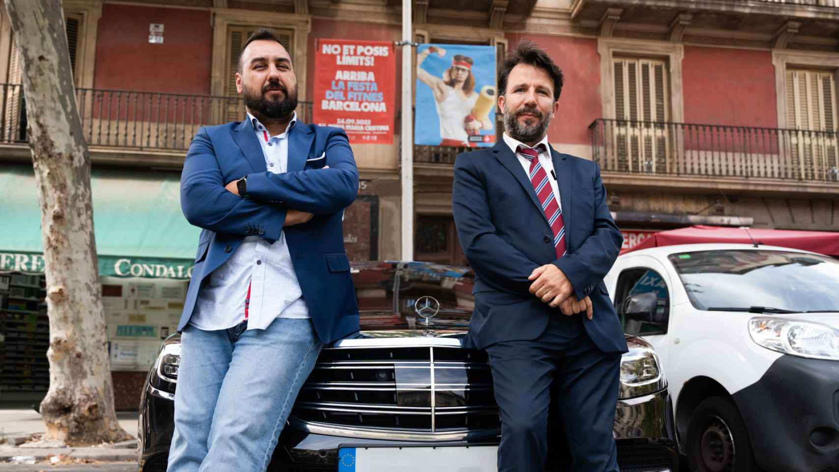 Andreu Modrego (der.) y Sergi Aduà (izq.), empresarios de VTC históricas  / LUIS MIGUEL AÑÓN (CG)