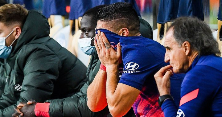 Luis Suárez llorando con el Atlético / Redes