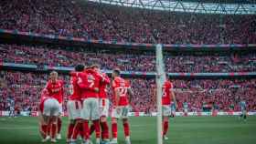 Los jugadores del Nottingham Forest celebran su ascenso a la Premier / REDES