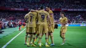 El Barça celebrando su victoria contra el Sevilla / FCB