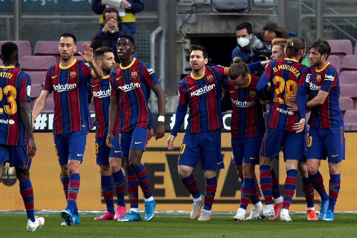 Busquets, Alba, Ilaix Moriba, Messi, Mingueza y Roberto son algunos de los canteranos del Barça / EFE