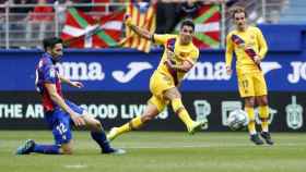 Luis Suárez disparando a portería contra el Eibar / FC Barcelona