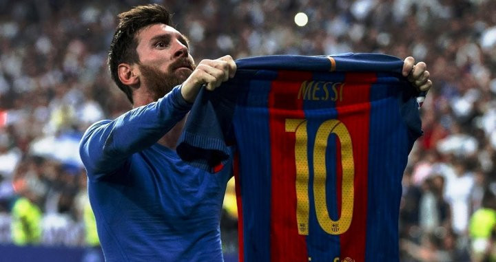 Messi, celebrando un gol en el Santiago Bernabéu | EFE