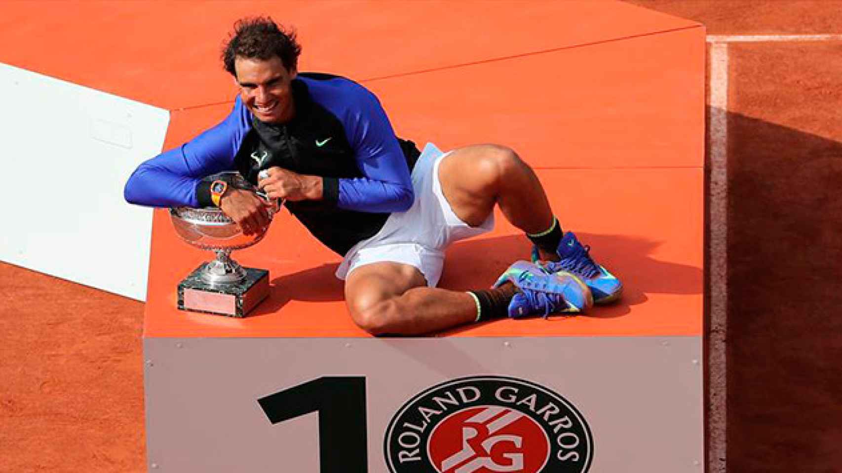 El tenista Rafa Nadal, con el décimo Roland Garros / EFE