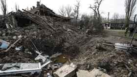 Los bombardeos continúan en las poblaciones cercanas a Mykolaiv (Ucrania). La OTAN acusa a Putin de mentir / EFE - Manuel Bruque