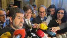 Jordi Sànchez, junto a Puigdemont y Quim Torra, el candidato que ahora Junts per Catalunya lanza para la posible candidatura
