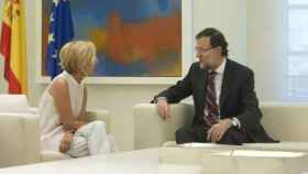 La líder de UPyD, Rosa Díez, y el presidente del Gobierno, Mariano Rajoy, reunidos en La Moncloa este miércoles