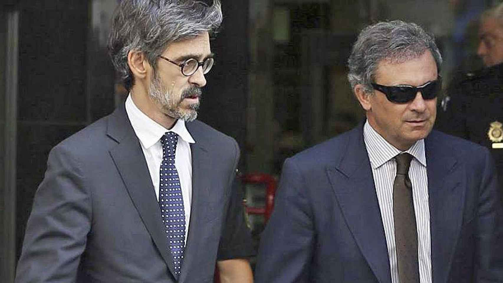 Cristóbal Martell (izquierda), junto a su defendido Jordi Pujol Ferrusola / EFE