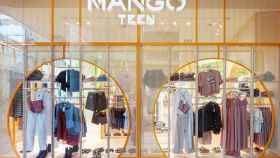 Una de las tiendas de Mango Teen, con ropa exclusiva para el colectivo de jóvenes y adolescentes / MANGO
