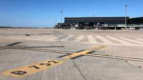 El pavimento junto a la Terminal 2 del aeropuerto Josep Tarradellas Barcelona-El Prat / AENA