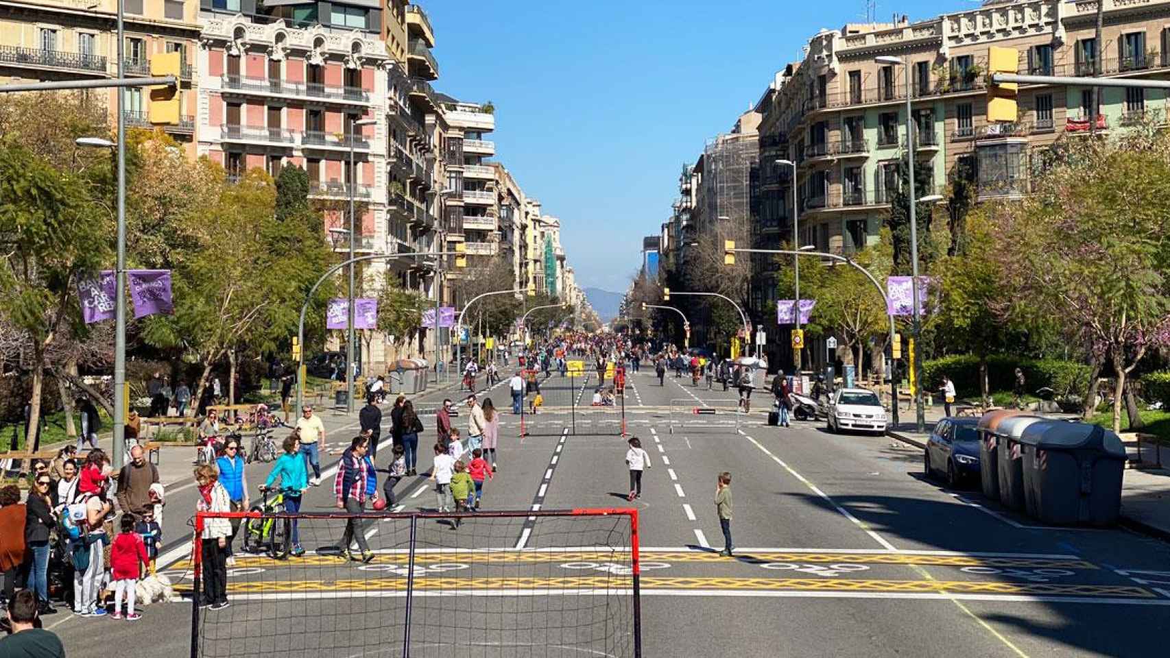 Imagen de la calle Aragón, una de las que permanecen cerrada al tráfico que ha provocado quejas en el Pacto por la Ciudad / TWITTER
