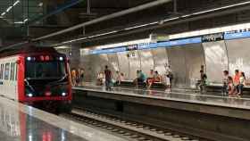 Imagen de archivo de la estación de metro de El Carmel, en Barcelona / EFE