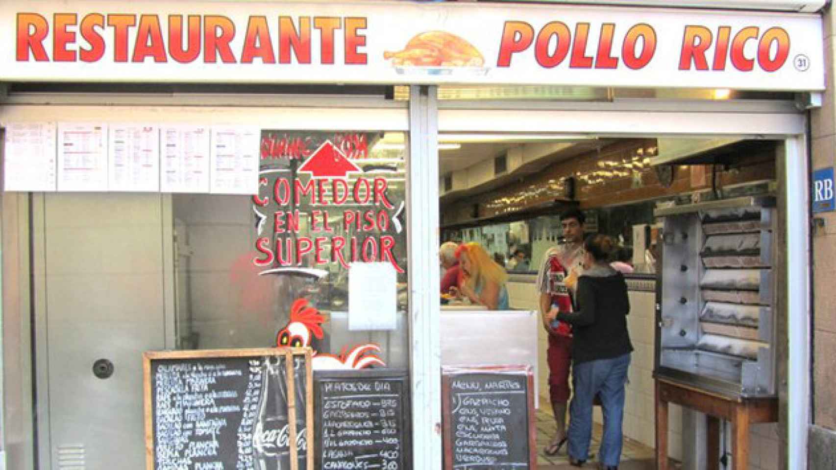El restaurante Pollo Rico, uno de los históricos del Raval, cerrará el martes 29 de agosto / CG