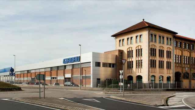 Cuartel general de Girbau SA en Vic (Barcelona) / CG