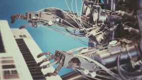 Proceso de 'machine learning' en el que un robot aprende a tocar el piano / UNSPLASH